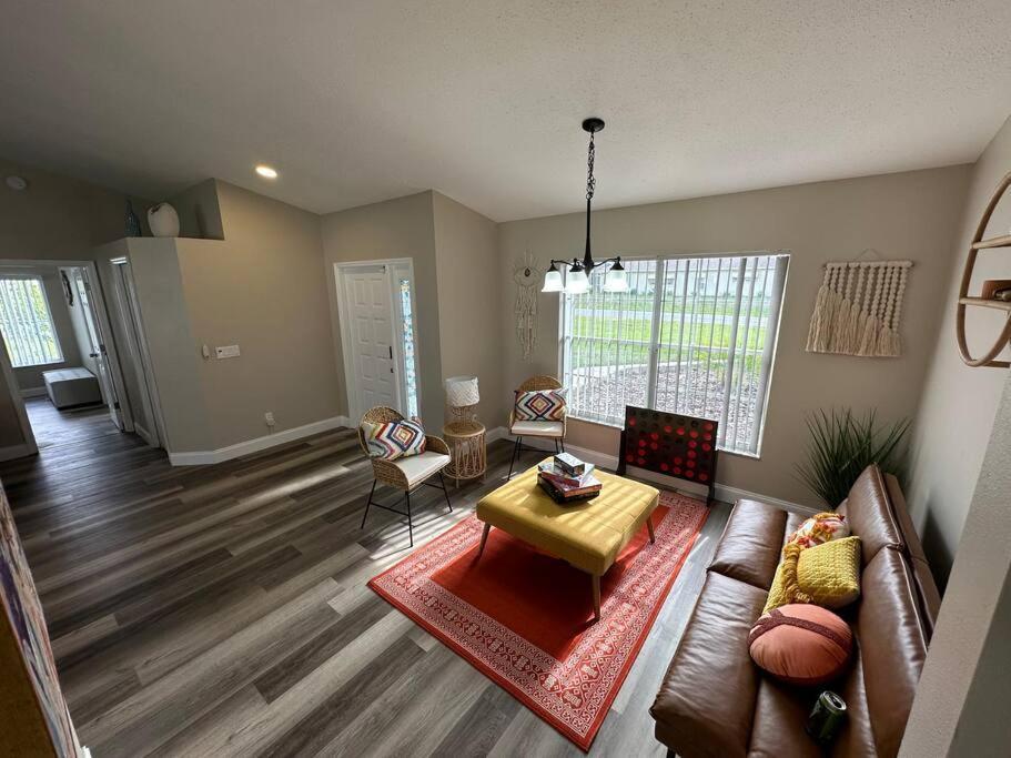 Manatee Oasis Weeki Wachee Family Fun Pool Home Spring Hill Exterior foto